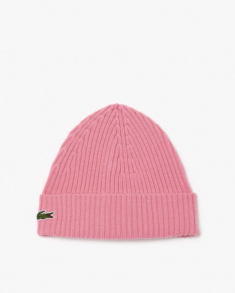 כובע צמר לאישה בצבע ורוד של לקוסט עם לוגו תנין רקום בצד