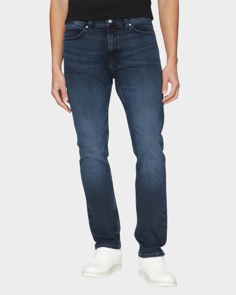 מכנס ג'ינס סקיני לגברים בגוון כחול כהה של HUGO