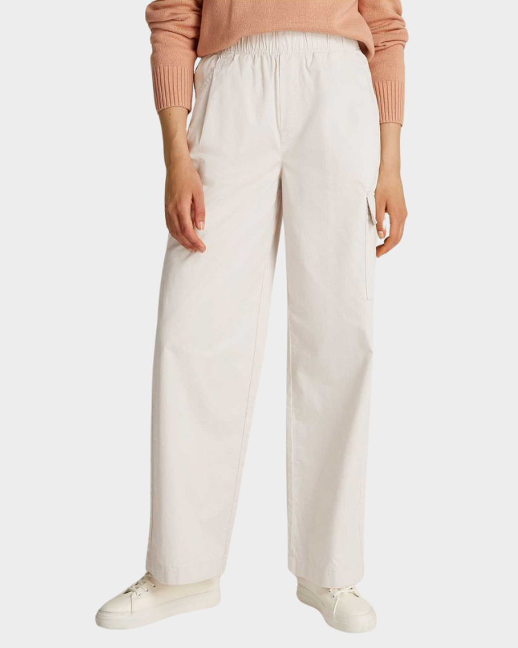 מכנס קרגו בגוון בז' לנשים של קלווין קליין