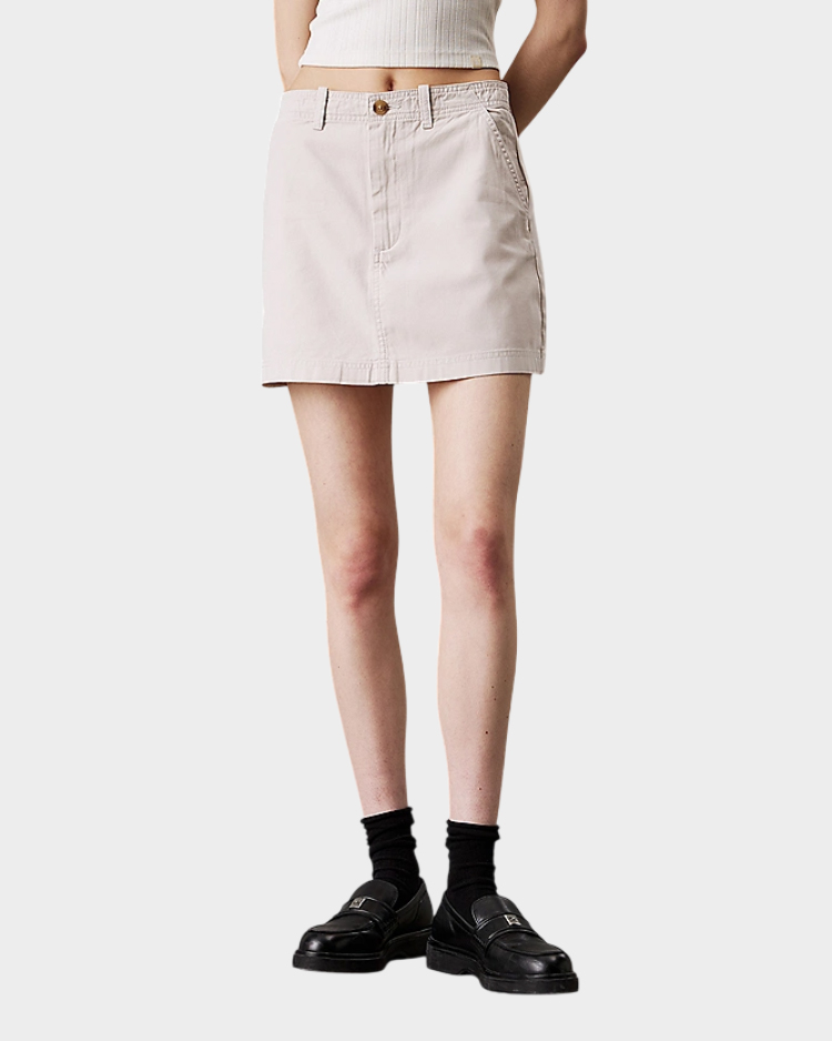 חצאית מיני בגוון בז' של קלווין קליין