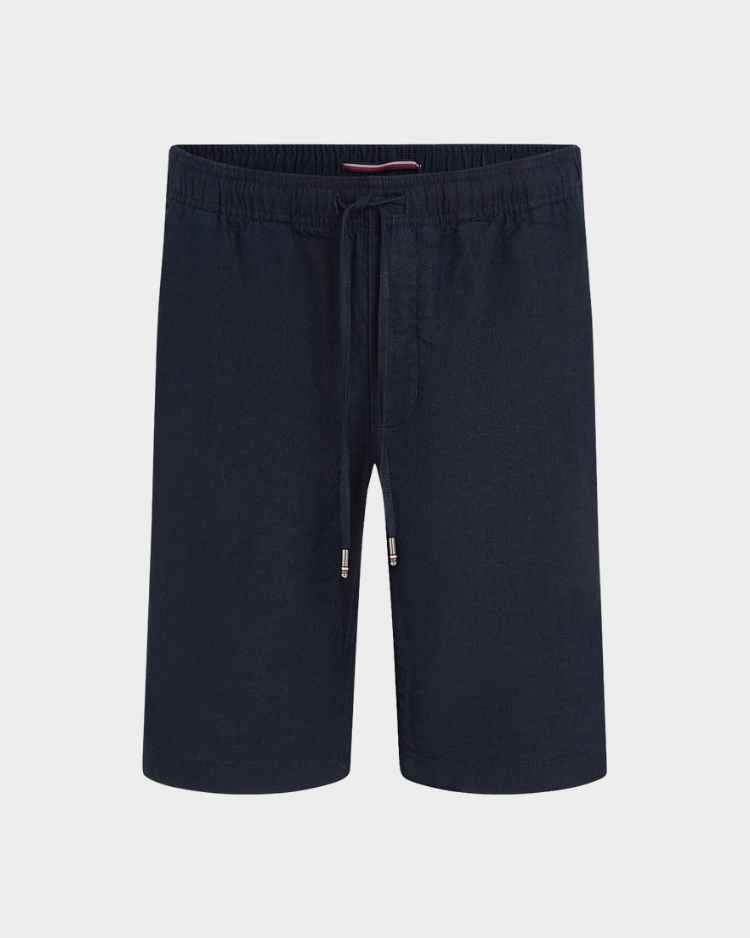 מכנס שורט קצר לגברים בגוון כחול כהה מבד פשתן של טומי הילפיגר
