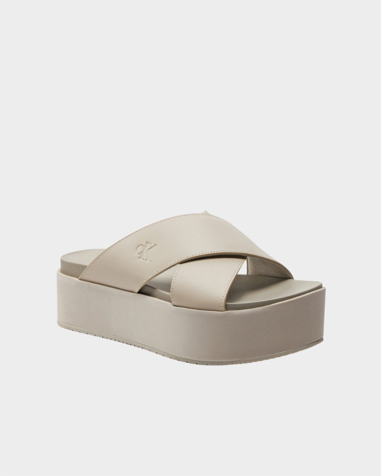 כפכפי פלטפורמה לנשים Calvin Klein YW0YW01349 – נוחות וסטייל בעיצוב עכשווי